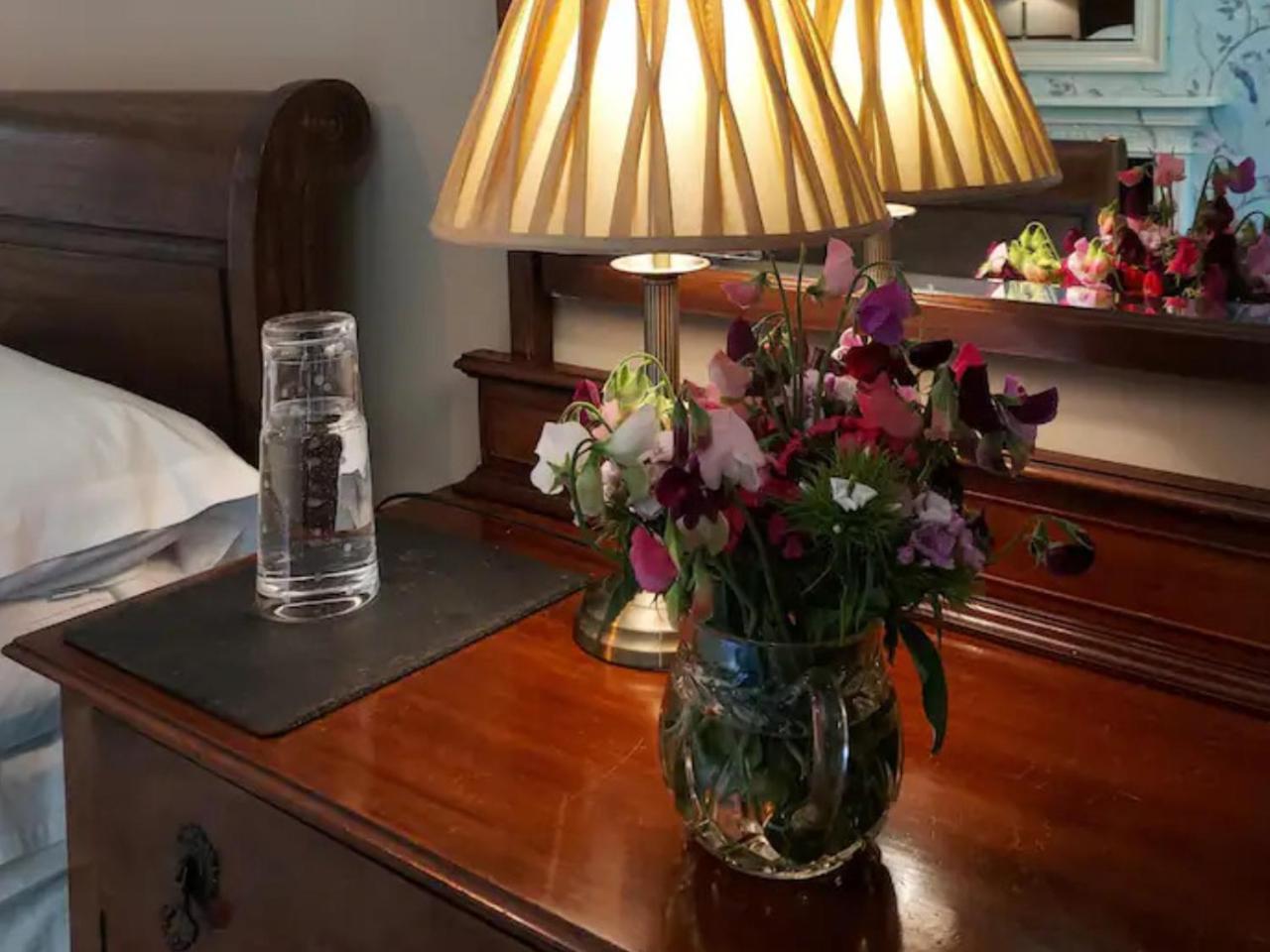 Bed and Breakfast The West Wing Whitford Экстерьер фото