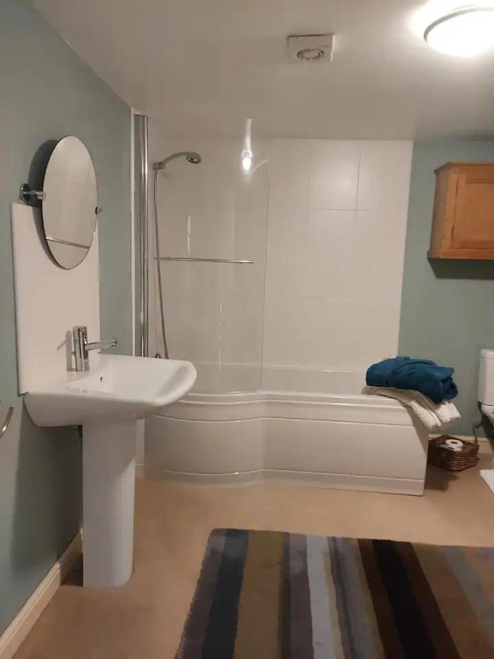 Bed and Breakfast The West Wing Whitford Экстерьер фото