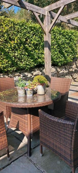 Bed and Breakfast The West Wing Whitford Экстерьер фото