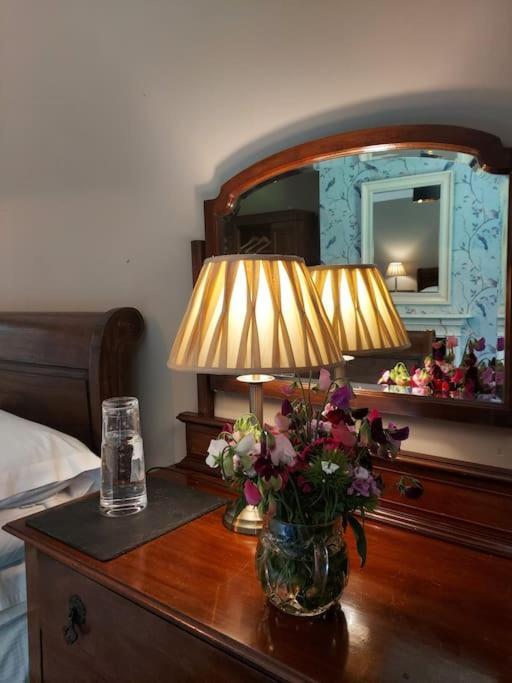 Bed and Breakfast The West Wing Whitford Экстерьер фото